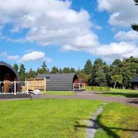 Red Squirrel Log Cabin With Hot Tub Keith Exterior foto